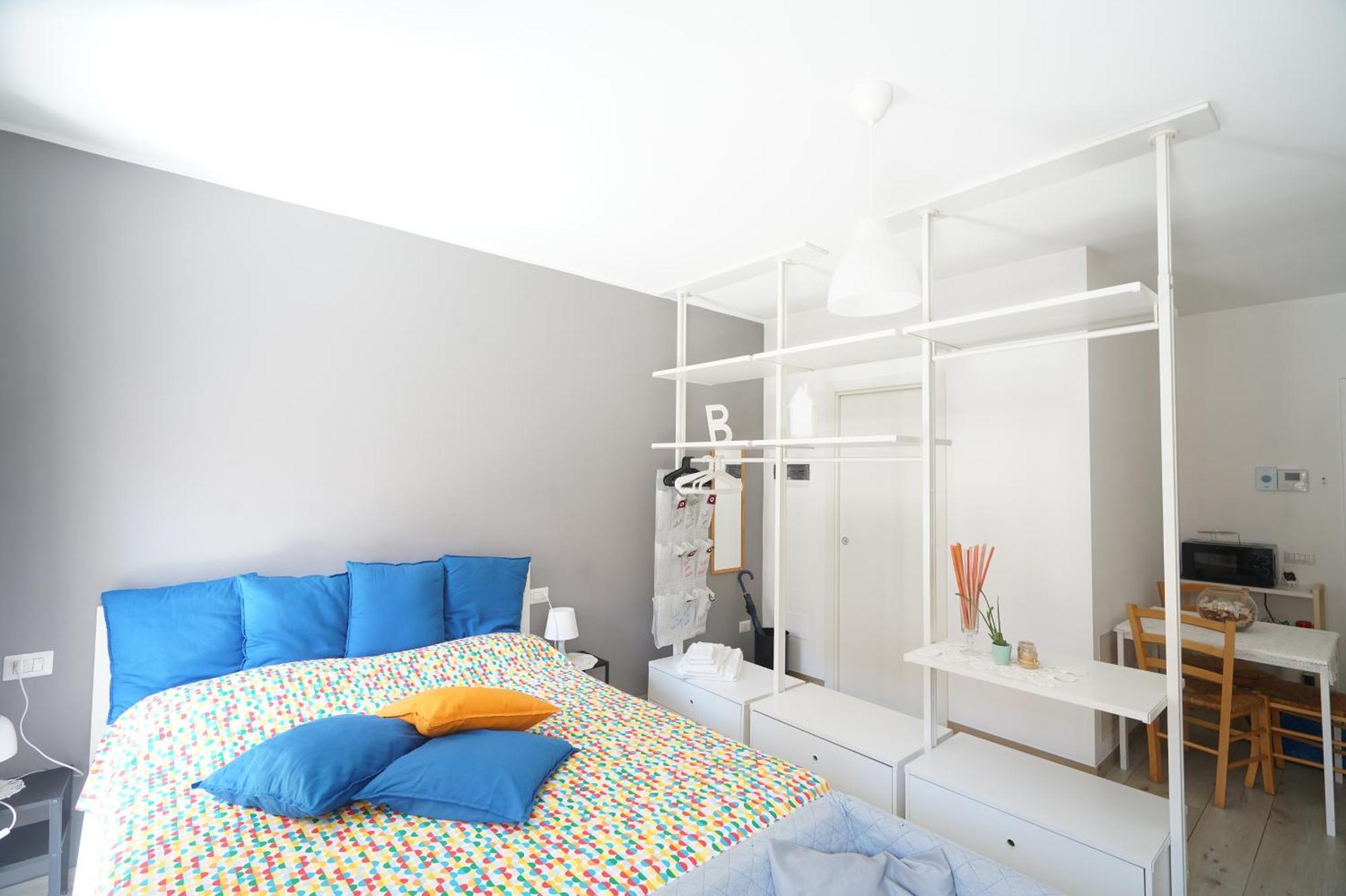 Апартаменти Central Modern Studio Барі Екстер'єр фото