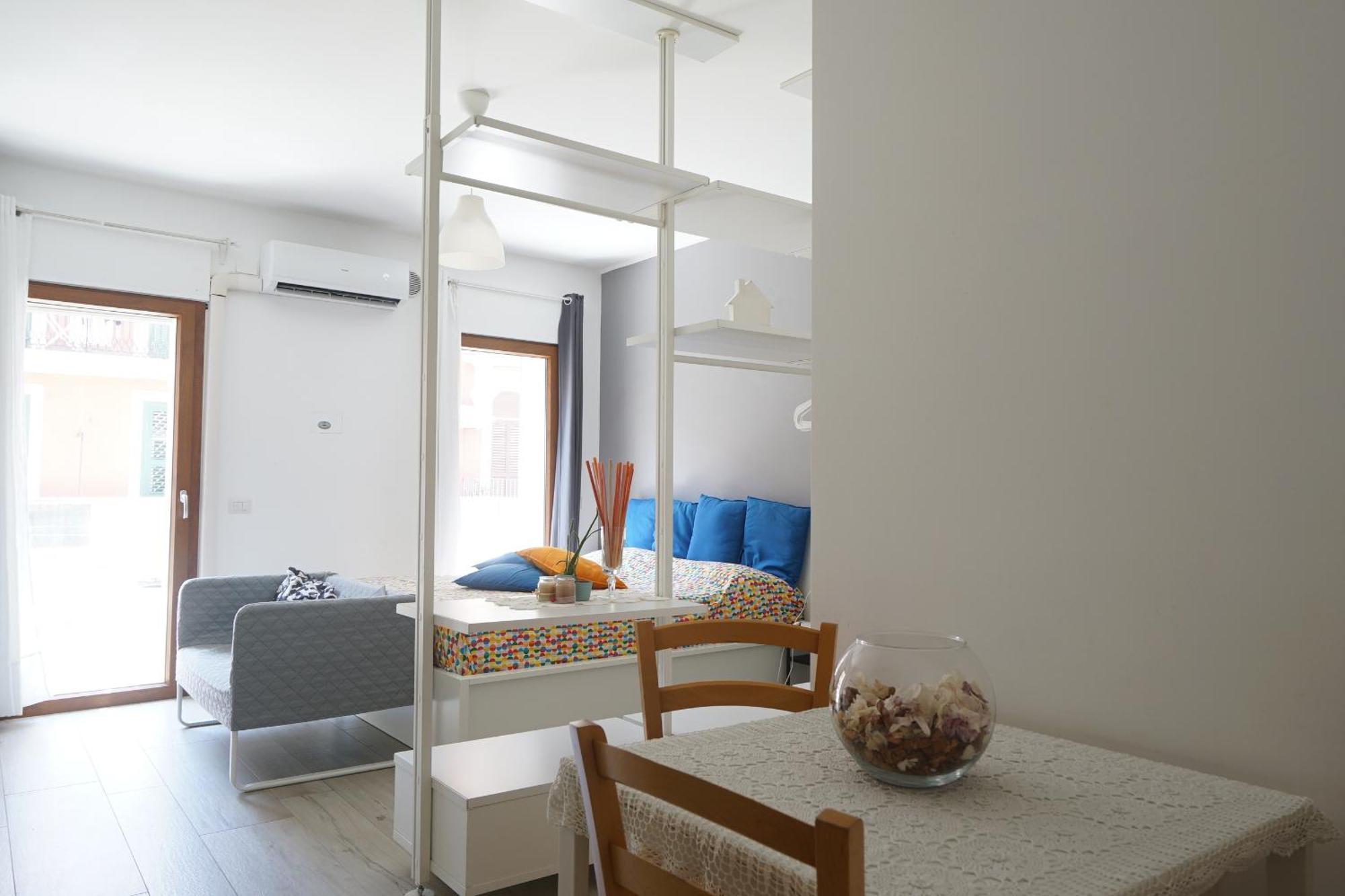 Апартаменти Central Modern Studio Барі Екстер'єр фото